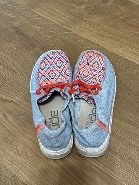 Hey Dude Blue Heather & Coral Patterned Women's Shoes